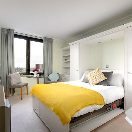 Point West Apartments Londra Dış mekan fotoğraf
