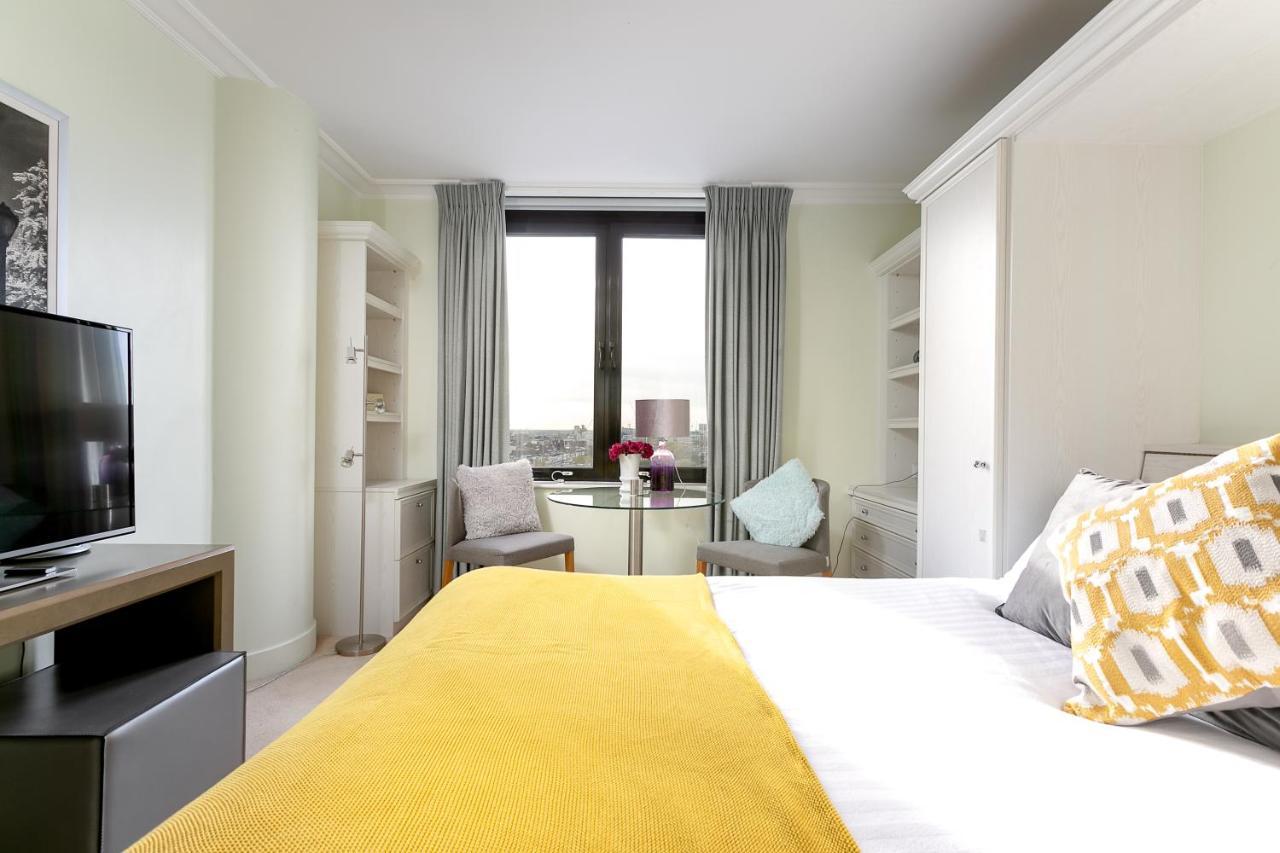 Point West Apartments Londra Dış mekan fotoğraf