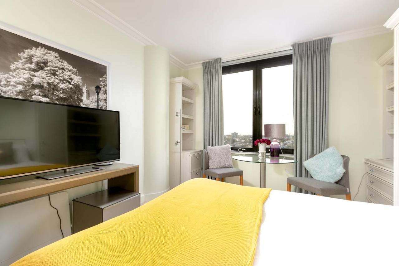 Point West Apartments Londra Dış mekan fotoğraf