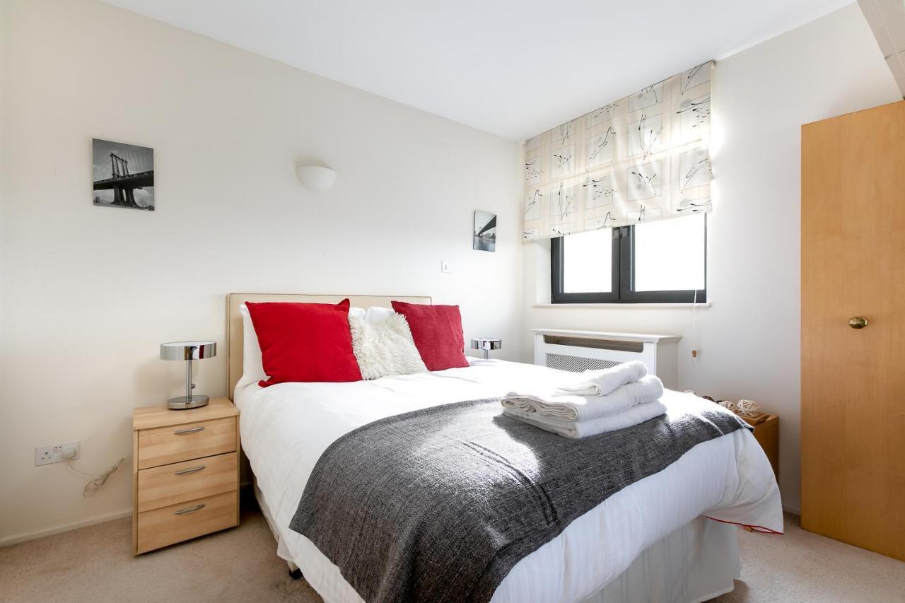 Point West Apartments Londra Dış mekan fotoğraf