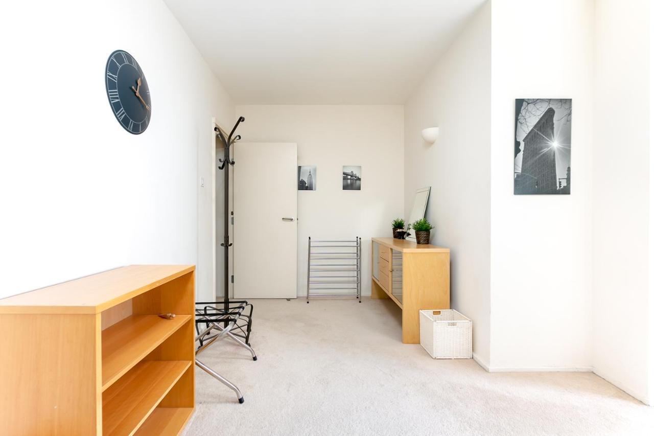 Point West Apartments Londra Dış mekan fotoğraf