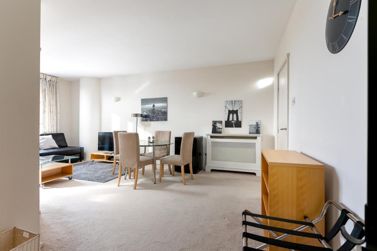 Point West Apartments Londra Dış mekan fotoğraf